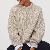 Аватарка канала Базовый Гардероб ⚪️