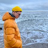 Аватарка канала Евгений среди удобрений