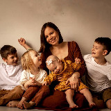 Аватарка канала САША ЖИХАРЕВА 🍃🌞 ТЕРАПЕВТИЧЕСКИЕ СКАЗКИ И ИГРЫ 📇 МОСКВА