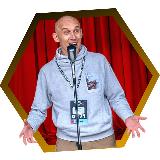 Аватарка канала Stand Up автостопом. Стендап комик Костя Куршев