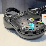 Аватарка канала Crocs.family_🐊🌈 👡👞🩰👠👟