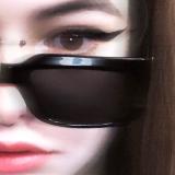 Аватарка канала софа is typing...