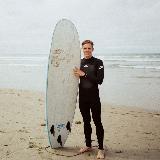 Аватарка канала Макс из < codereview />