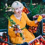 Аватарка канала Повелительница помидоры. Дача. Рассада. Петуния.