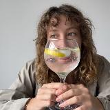 Аватарка канала Маша фигмачит | Midjourney и веб дизайн