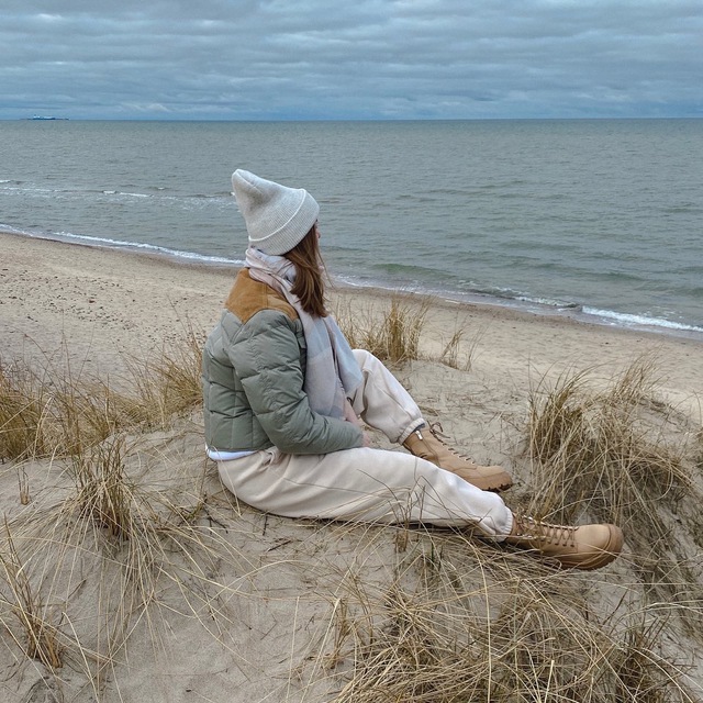 Аватарка канала софа. мысли. вслух