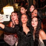 Аватарка канала katseye 𖣠 beautiful chaos